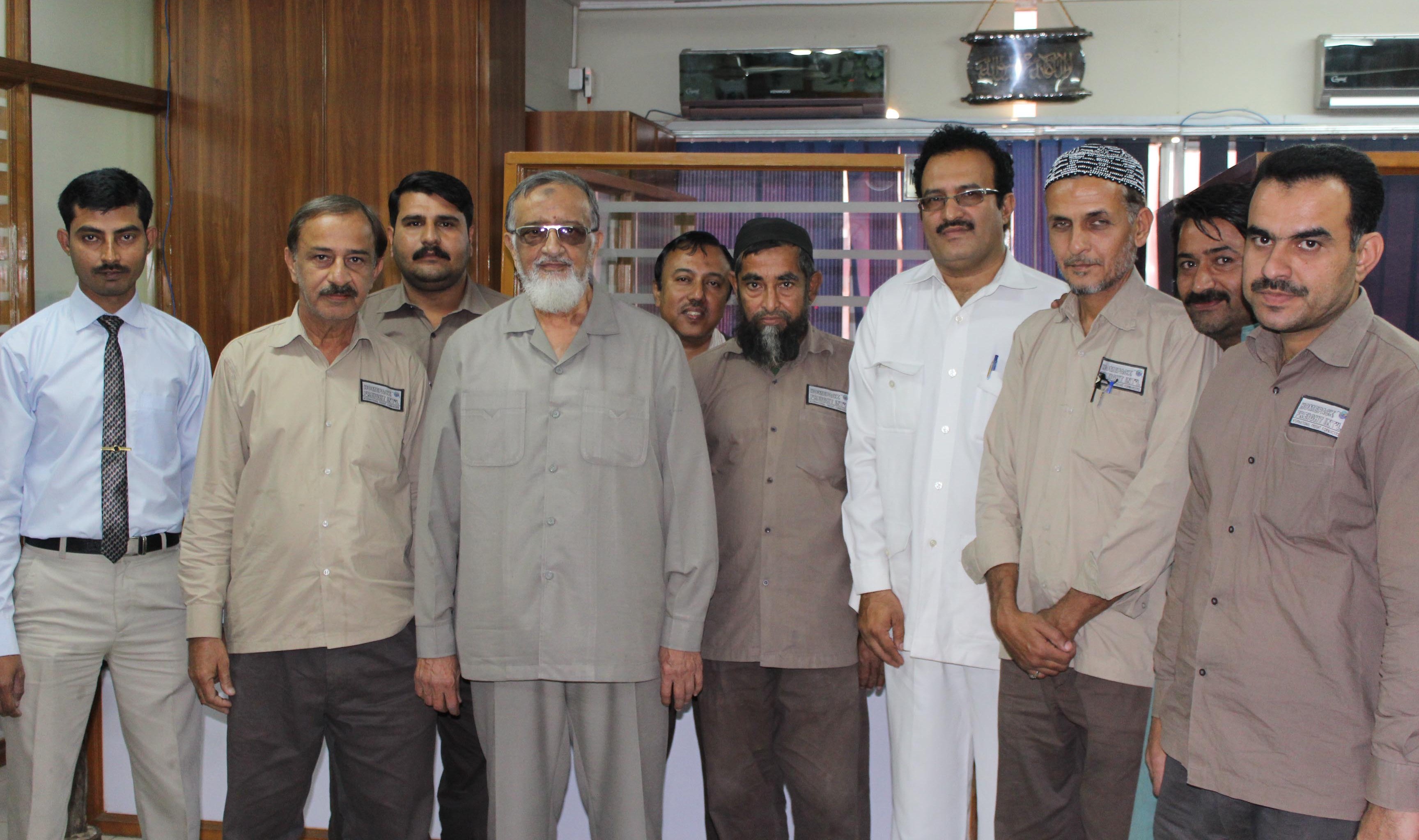 ALL WAREHOUSE STAFF & PACKERS WITH PRESIDENT A. HASHIM